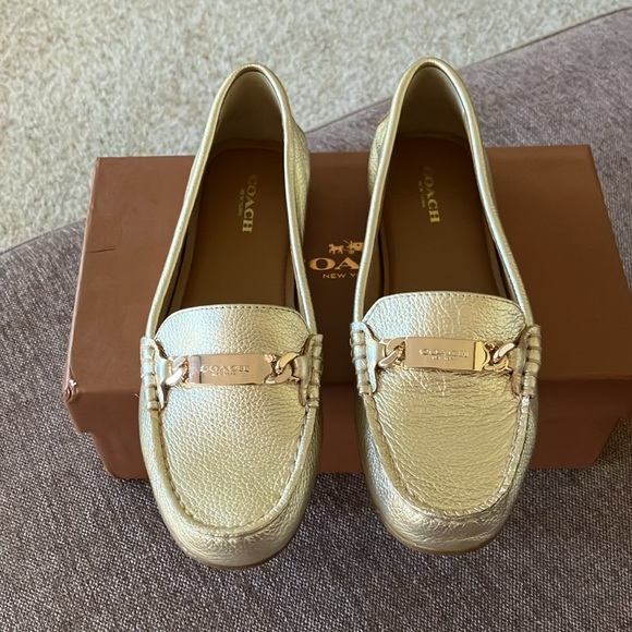 ❤️ NIB Coach Loafers Olive Mettalic Tumbled Gold 6.5 - Picture 4 of 9